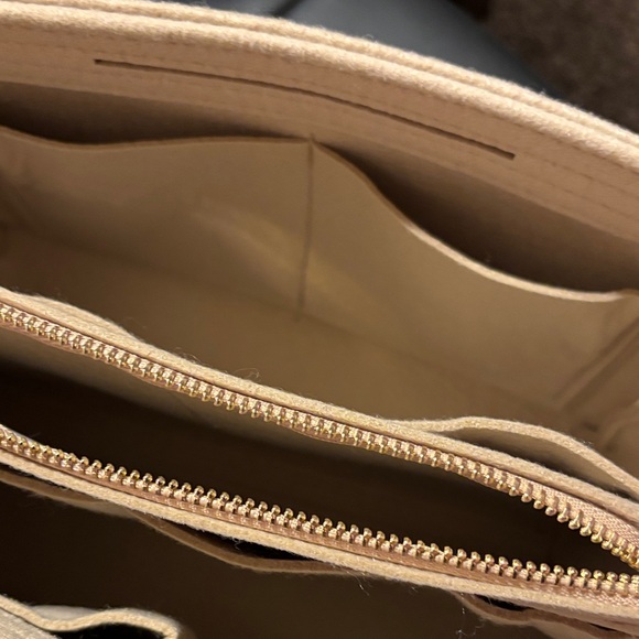 Lexsion Beige Bag Organizer - Picture 3 of 7